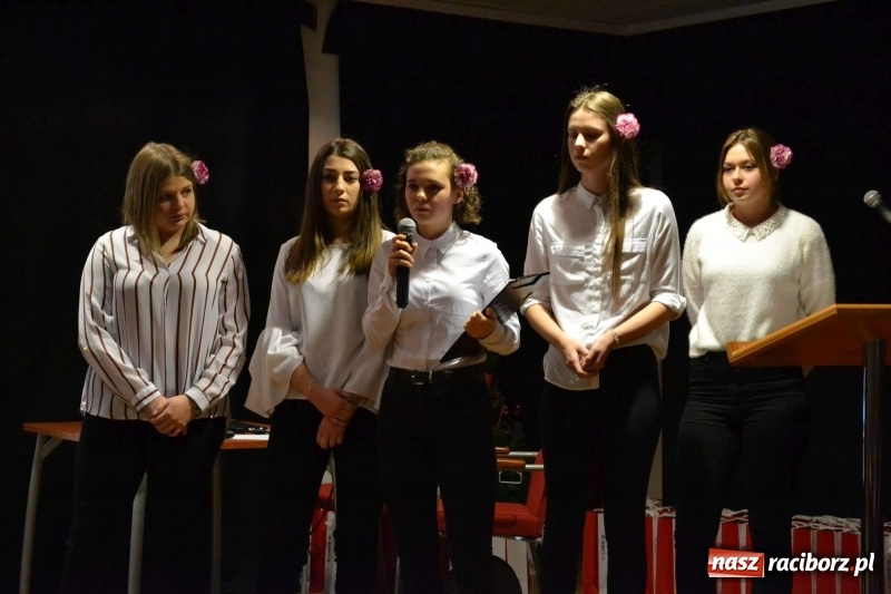 Zdjęcie w galerii na portalu naszraciborz.pl: Pitch Day, czyli finał projektu Szkoła Młodych Przedsiębiorców. Wygrali uczniowie Mechanika z pomysłem dla koncernu IKEA wiadomości z regionu