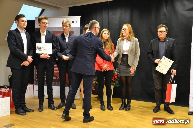 Zdjęcie w galerii na portalu naszraciborz.pl: Pitch Day, czyli finał projektu Szkoła Młodych Przedsiębiorców. Wygrali uczniowie Mechanika z pomysłem dla koncernu IKEA wiadomości z regionu