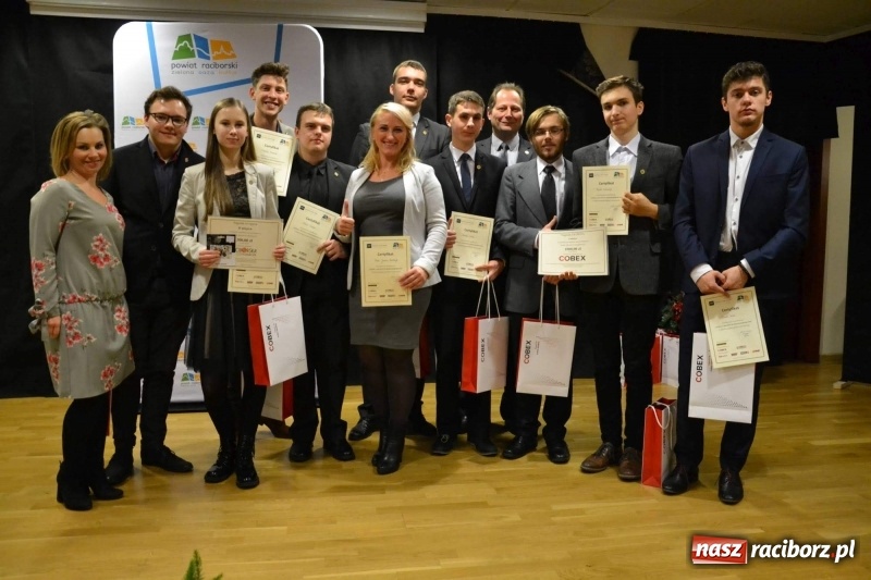 Zdjęcie w galerii na portalu naszraciborz.pl: Pitch Day, czyli finał projektu Szkoła Młodych Przedsiębiorców. Wygrali uczniowie Mechanika z pomysłem dla koncernu IKEA wiadomości z regionu