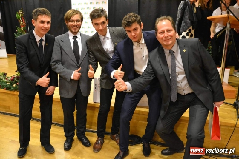 Zdjęcie w galerii na portalu naszraciborz.pl: Pitch Day, czyli finał projektu Szkoła Młodych Przedsiębiorców. Wygrali uczniowie Mechanika z pomysłem dla koncernu IKEA wiadomości z regionu