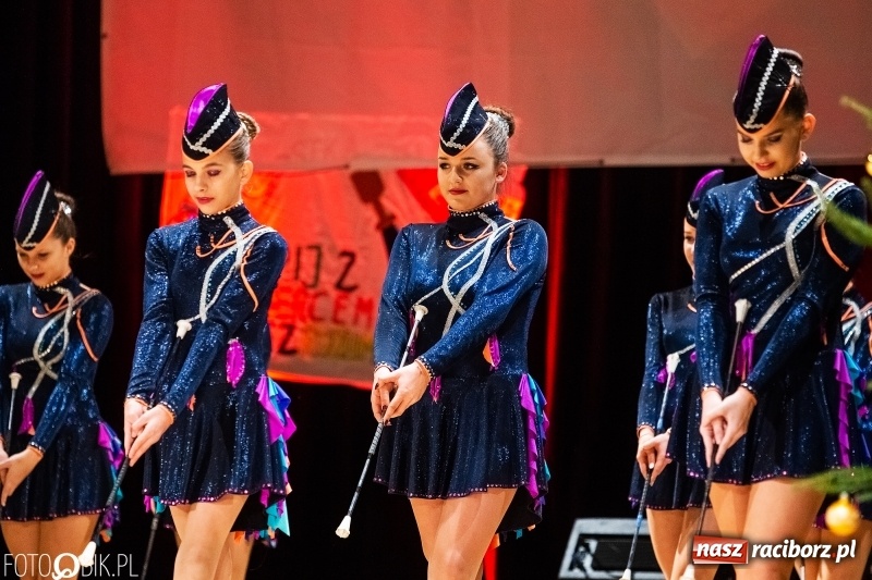 Zdjęcie w galerii na portalu naszraciborz.pl: 18-stka nie boli. Bawmy się do woli. Blisko cztery godziny zabawy na Gwiazdce Serc wiadomości z regionu