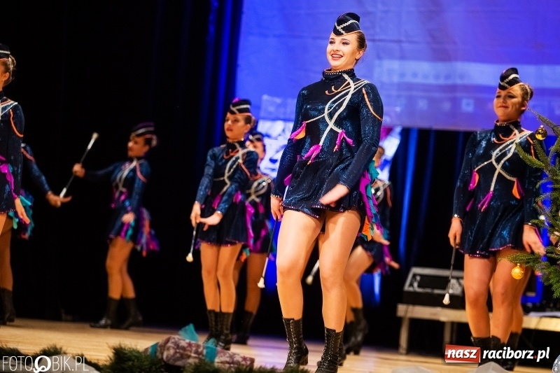 Zdjęcie w galerii na portalu naszraciborz.pl: 18-stka nie boli. Bawmy się do woli. Blisko cztery godziny zabawy na Gwiazdce Serc wiadomości z regionu