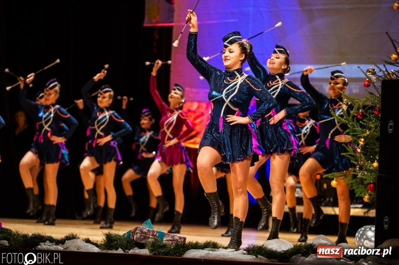 Zdjęcie w galerii na portalu naszraciborz.pl: 18-stka nie boli. Bawmy się do woli. Blisko cztery godziny zabawy na Gwiazdce Serc wiadomości z regionu