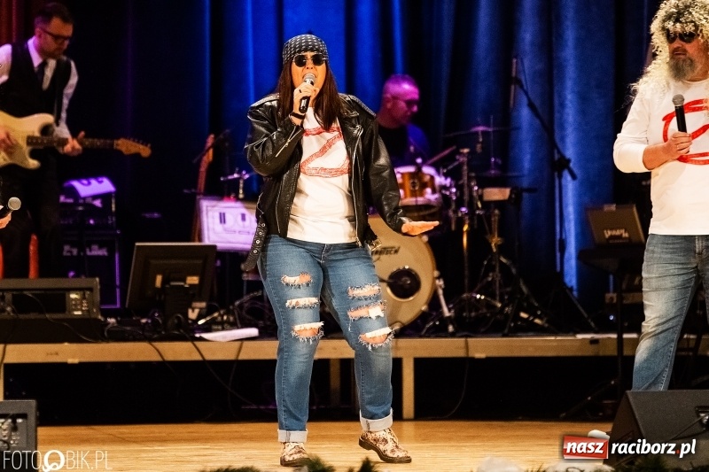 Zdjęcie w galerii na portalu naszraciborz.pl: 18-stka nie boli. Bawmy się do woli. Blisko cztery godziny zabawy na Gwiazdce Serc wiadomości z regionu