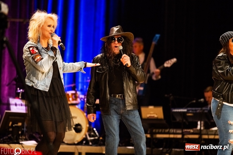 Zdjęcie w galerii na portalu naszraciborz.pl: 18-stka nie boli. Bawmy się do woli. Blisko cztery godziny zabawy na Gwiazdce Serc wiadomości z regionu