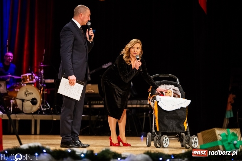 Zdjęcie w galerii na portalu naszraciborz.pl: 18-stka nie boli. Bawmy się do woli. Blisko cztery godziny zabawy na Gwiazdce Serc wiadomości z regionu