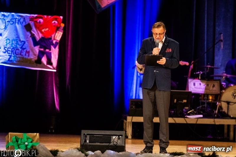 Zdjęcie w galerii na portalu naszraciborz.pl: 18-stka nie boli. Bawmy się do woli. Blisko cztery godziny zabawy na Gwiazdce Serc wiadomości z regionu