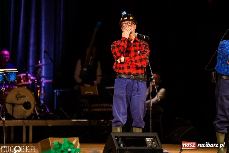 Zdjęcie w galerii na portalu naszraciborz.pl: 18-stka nie boli. Bawmy się do woli. Blisko cztery godziny zabawy na Gwiazdce Serc wiadomości z regionu