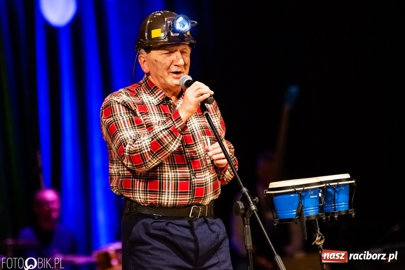 Zdjęcie w galerii na portalu naszraciborz.pl: 18-stka nie boli. Bawmy się do woli. Blisko cztery godziny zabawy na Gwiazdce Serc wiadomości z regionu