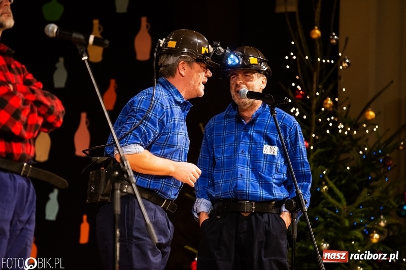 Zdjęcie w galerii na portalu naszraciborz.pl: 18-stka nie boli. Bawmy się do woli. Blisko cztery godziny zabawy na Gwiazdce Serc wiadomości z regionu