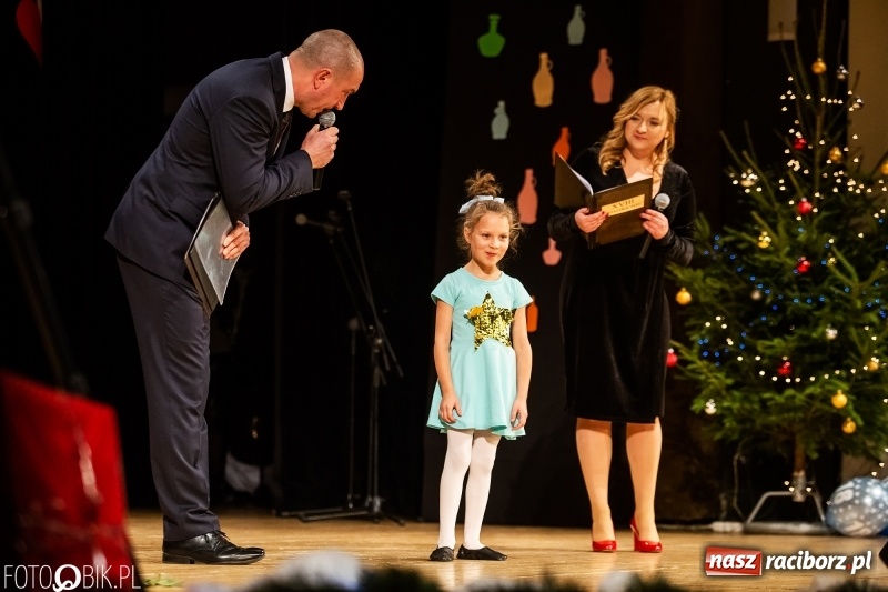 Zdjęcie w galerii na portalu naszraciborz.pl: 18-stka nie boli. Bawmy się do woli. Blisko cztery godziny zabawy na Gwiazdce Serc wiadomości z regionu