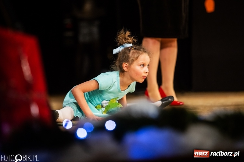 Zdjęcie w galerii na portalu naszraciborz.pl: 18-stka nie boli. Bawmy się do woli. Blisko cztery godziny zabawy na Gwiazdce Serc wiadomości z regionu