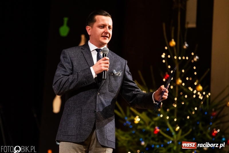 Zdjęcie w galerii na portalu naszraciborz.pl: 18-stka nie boli. Bawmy się do woli. Blisko cztery godziny zabawy na Gwiazdce Serc wiadomości z regionu