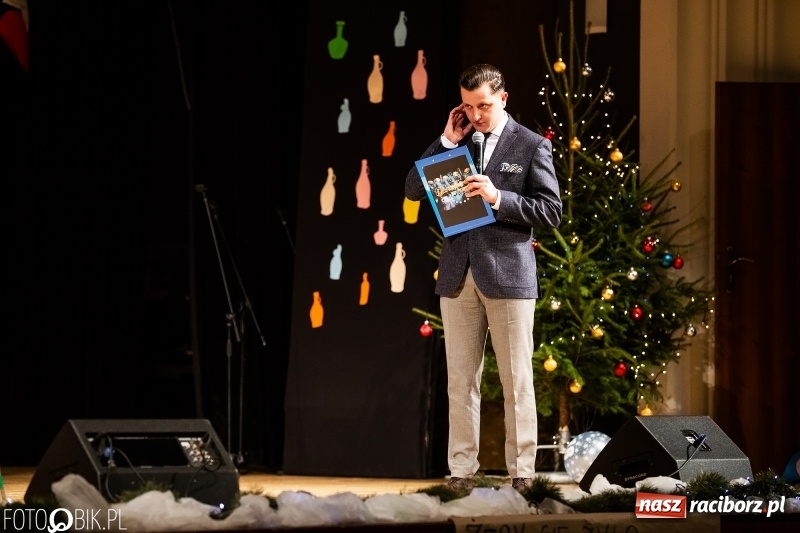 Zdjęcie w galerii na portalu naszraciborz.pl: 18-stka nie boli. Bawmy się do woli. Blisko cztery godziny zabawy na Gwiazdce Serc wiadomości z regionu