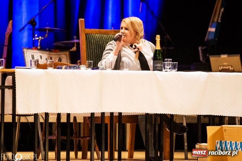 Zdjęcie w galerii na portalu naszraciborz.pl: 18-stka nie boli. Bawmy się do woli. Blisko cztery godziny zabawy na Gwiazdce Serc wiadomości z regionu