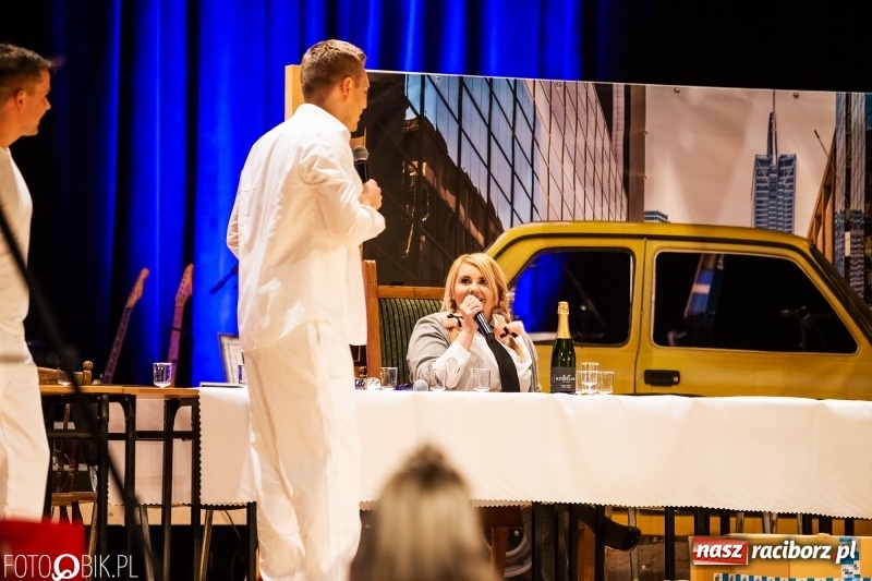 Zdjęcie w galerii na portalu naszraciborz.pl: 18-stka nie boli. Bawmy się do woli. Blisko cztery godziny zabawy na Gwiazdce Serc wiadomości z regionu