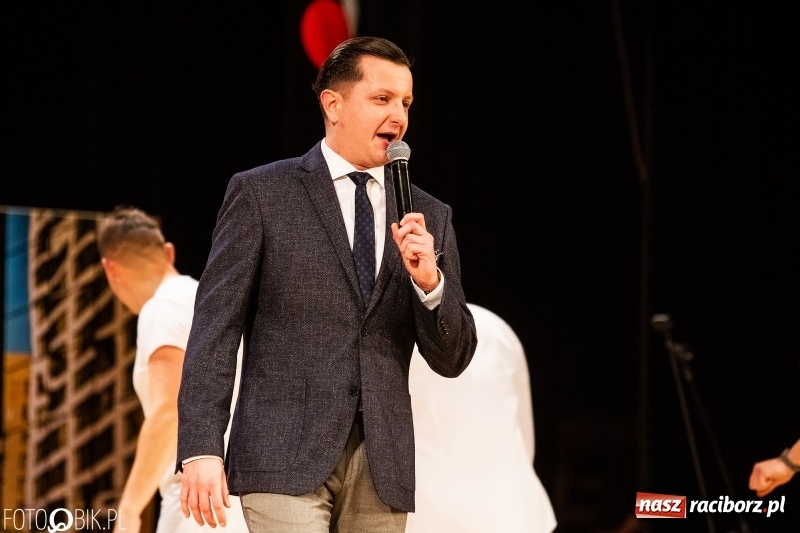 Zdjęcie w galerii na portalu naszraciborz.pl: 18-stka nie boli. Bawmy się do woli. Blisko cztery godziny zabawy na Gwiazdce Serc wiadomości z regionu