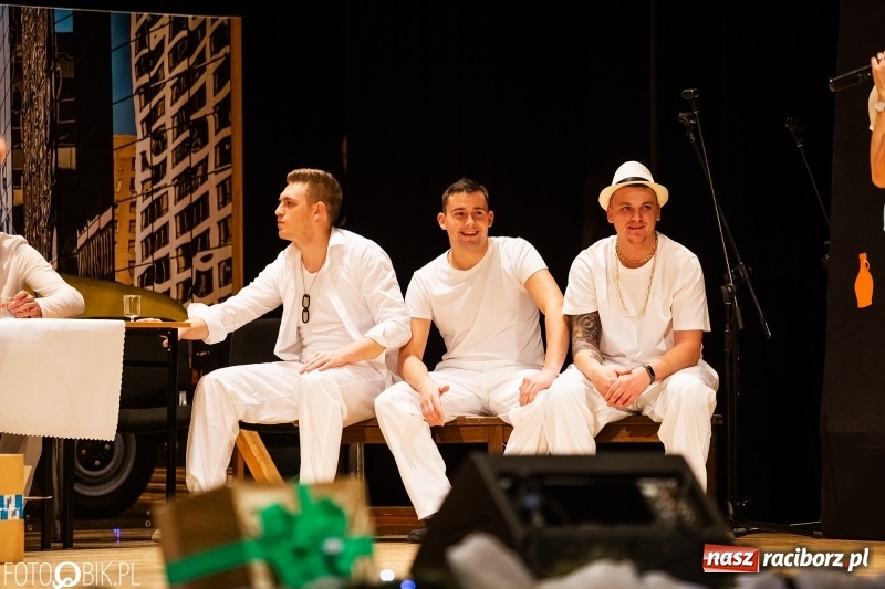 Zdjęcie w galerii na portalu naszraciborz.pl: 18-stka nie boli. Bawmy się do woli. Blisko cztery godziny zabawy na Gwiazdce Serc wiadomości z regionu