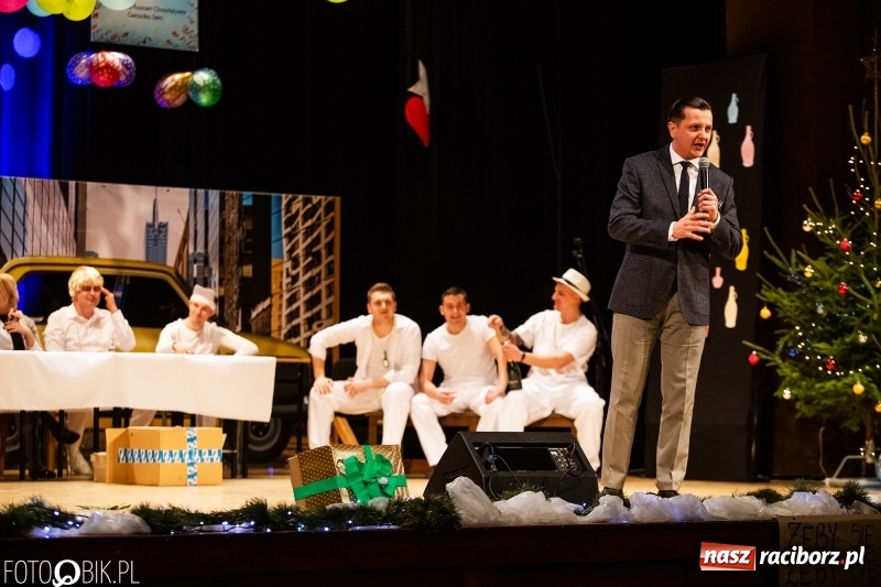 Zdjęcie w galerii na portalu naszraciborz.pl: 18-stka nie boli. Bawmy się do woli. Blisko cztery godziny zabawy na Gwiazdce Serc wiadomości z regionu