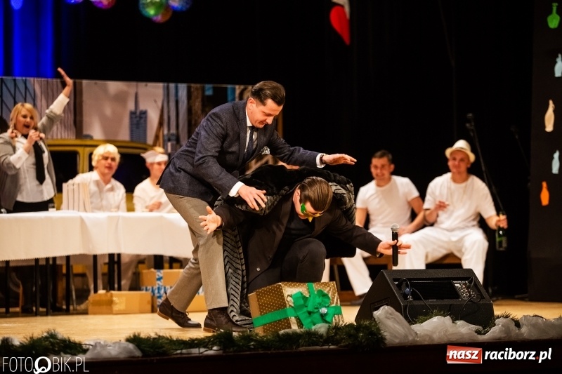 Zdjęcie w galerii na portalu naszraciborz.pl: 18-stka nie boli. Bawmy się do woli. Blisko cztery godziny zabawy na Gwiazdce Serc wiadomości z regionu