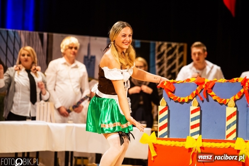 Zdjęcie w galerii na portalu naszraciborz.pl: 18-stka nie boli. Bawmy się do woli. Blisko cztery godziny zabawy na Gwiazdce Serc wiadomości z regionu