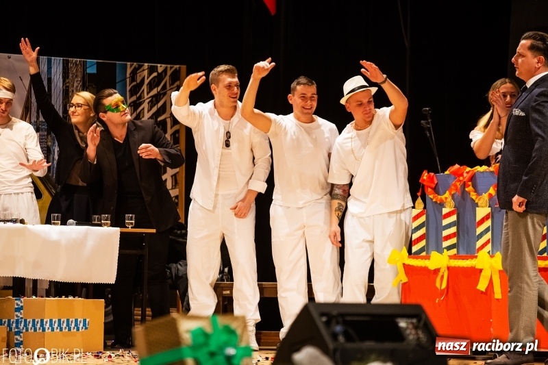 Zdjęcie w galerii na portalu naszraciborz.pl: 18-stka nie boli. Bawmy się do woli. Blisko cztery godziny zabawy na Gwiazdce Serc wiadomości z regionu