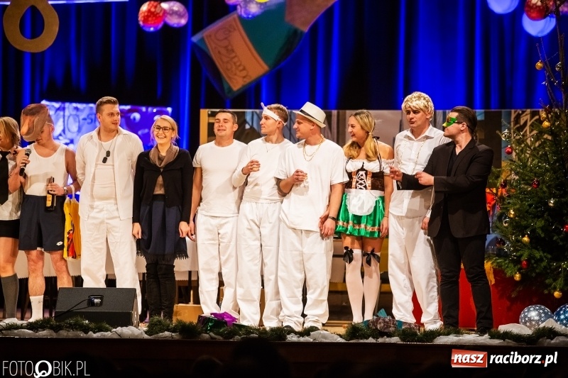 Zdjęcie w galerii na portalu naszraciborz.pl: 18-stka nie boli. Bawmy się do woli. Blisko cztery godziny zabawy na Gwiazdce Serc wiadomości z regionu