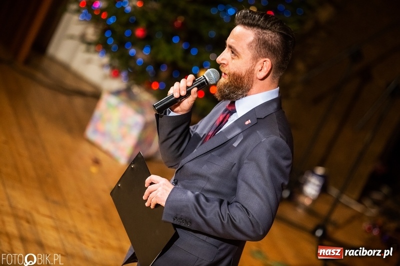 Zdjęcie w galerii na portalu naszraciborz.pl: 18-stka nie boli. Bawmy się do woli. Blisko cztery godziny zabawy na Gwiazdce Serc wiadomości z regionu