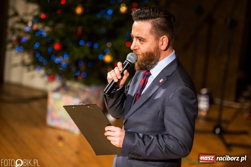 Zdjęcie w galerii na portalu naszraciborz.pl: 18-stka nie boli. Bawmy się do woli. Blisko cztery godziny zabawy na Gwiazdce Serc wiadomości z regionu