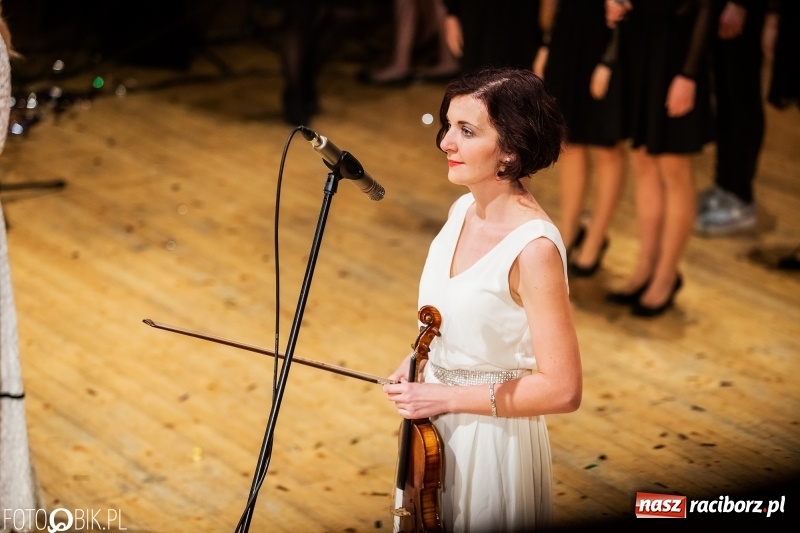 Zdjęcie w galerii na portalu naszraciborz.pl: 18-stka nie boli. Bawmy się do woli. Blisko cztery godziny zabawy na Gwiazdce Serc wiadomości z regionu