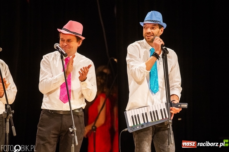 Zdjęcie w galerii na portalu naszraciborz.pl: 18-stka nie boli. Bawmy się do woli. Blisko cztery godziny zabawy na Gwiazdce Serc wiadomości z regionu