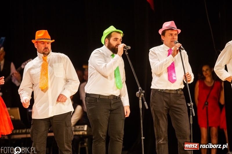 Zdjęcie w galerii na portalu naszraciborz.pl: 18-stka nie boli. Bawmy się do woli. Blisko cztery godziny zabawy na Gwiazdce Serc wiadomości z regionu