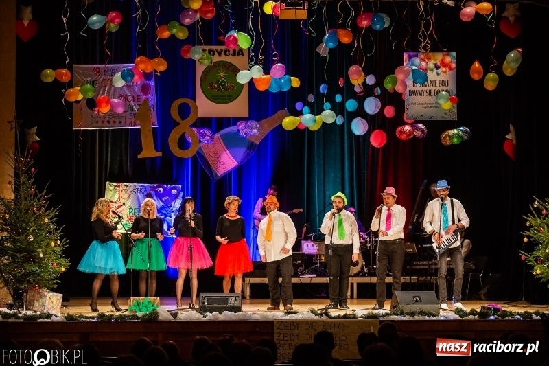 Zdjęcie w galerii na portalu naszraciborz.pl: 18-stka nie boli. Bawmy się do woli. Blisko cztery godziny zabawy na Gwiazdce Serc wiadomości z regionu