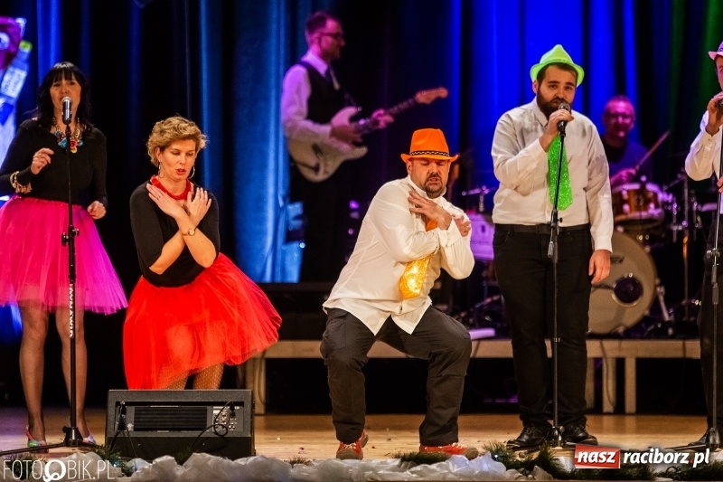 Zdjęcie w galerii na portalu naszraciborz.pl: 18-stka nie boli. Bawmy się do woli. Blisko cztery godziny zabawy na Gwiazdce Serc wiadomości z regionu