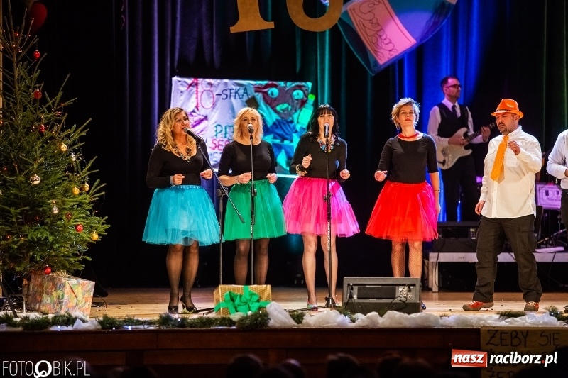 Zdjęcie w galerii na portalu naszraciborz.pl: 18-stka nie boli. Bawmy się do woli. Blisko cztery godziny zabawy na Gwiazdce Serc wiadomości z regionu