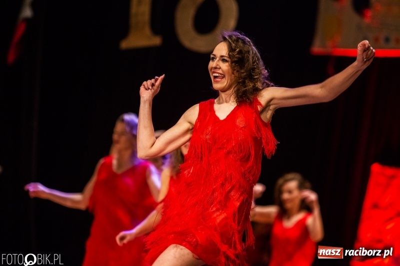 Zdjęcie w galerii na portalu naszraciborz.pl: 18-stka nie boli. Bawmy się do woli. Blisko cztery godziny zabawy na Gwiazdce Serc wiadomości z regionu