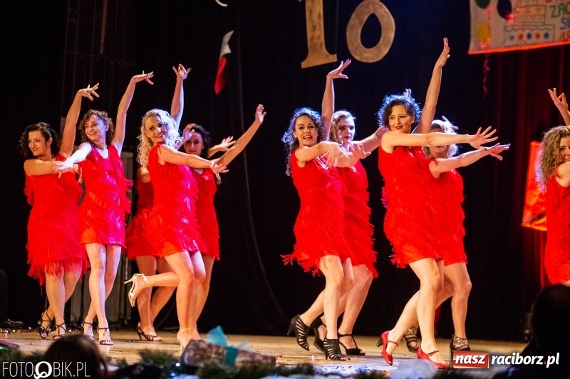 Zdjęcie w galerii na portalu naszraciborz.pl: 18-stka nie boli. Bawmy się do woli. Blisko cztery godziny zabawy na Gwiazdce Serc wiadomości z regionu
