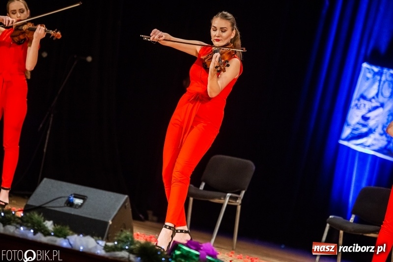 Zdjęcie w galerii na portalu naszraciborz.pl: 18-stka nie boli. Bawmy się do woli. Blisko cztery godziny zabawy na Gwiazdce Serc wiadomości z regionu