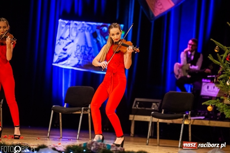 Zdjęcie w galerii na portalu naszraciborz.pl: 18-stka nie boli. Bawmy się do woli. Blisko cztery godziny zabawy na Gwiazdce Serc wiadomości z regionu