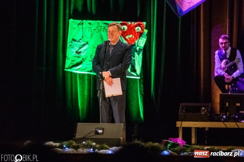 Zdjęcie w galerii na portalu naszraciborz.pl: 18-stka nie boli. Bawmy się do woli. Blisko cztery godziny zabawy na Gwiazdce Serc wiadomości z regionu