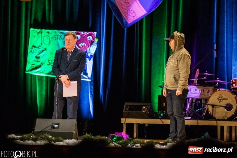 Zdjęcie w galerii na portalu naszraciborz.pl: 18-stka nie boli. Bawmy się do woli. Blisko cztery godziny zabawy na Gwiazdce Serc wiadomości z regionu