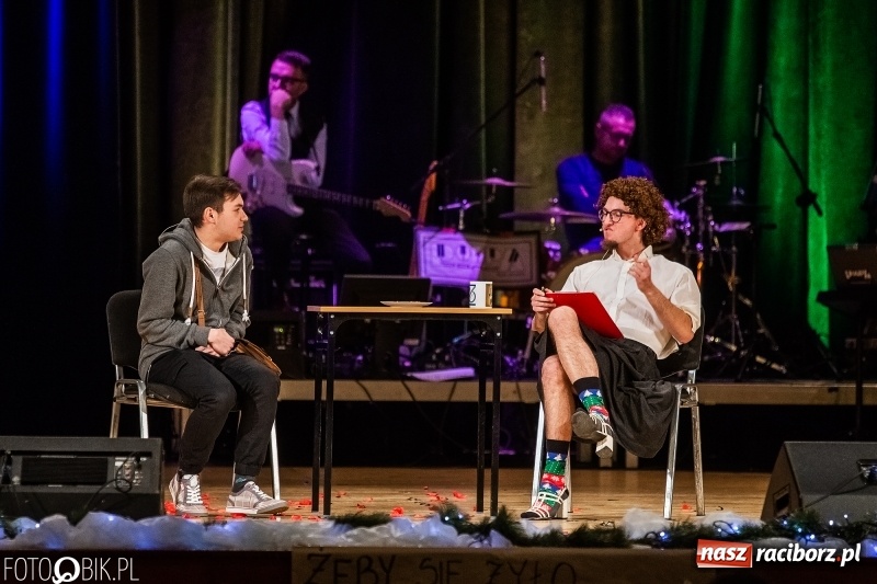 Zdjęcie w galerii na portalu naszraciborz.pl: 18-stka nie boli. Bawmy się do woli. Blisko cztery godziny zabawy na Gwiazdce Serc wiadomości z regionu