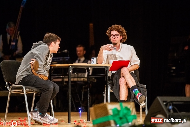 Zdjęcie w galerii na portalu naszraciborz.pl: 18-stka nie boli. Bawmy się do woli. Blisko cztery godziny zabawy na Gwiazdce Serc wiadomości z regionu