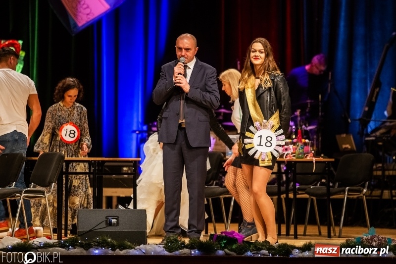 Zdjęcie w galerii na portalu naszraciborz.pl: 18-stka nie boli. Bawmy się do woli. Blisko cztery godziny zabawy na Gwiazdce Serc wiadomości z regionu