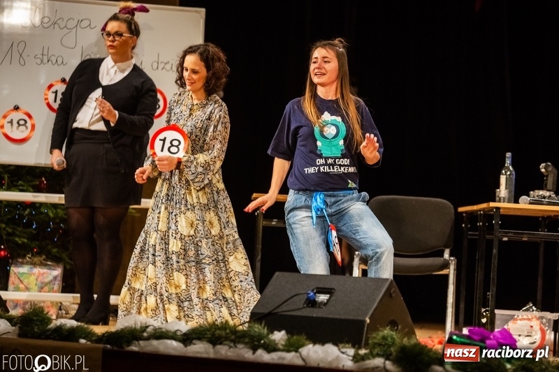 Zdjęcie w galerii na portalu naszraciborz.pl: 18-stka nie boli. Bawmy się do woli. Blisko cztery godziny zabawy na Gwiazdce Serc wiadomości z regionu