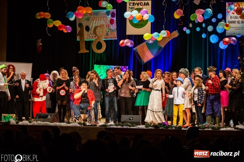 Zdjęcie w galerii na portalu naszraciborz.pl: 18-stka nie boli. Bawmy się do woli. Blisko cztery godziny zabawy na Gwiazdce Serc wiadomości z regionu