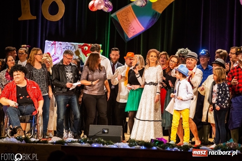 Zdjęcie w galerii na portalu naszraciborz.pl: 18-stka nie boli. Bawmy się do woli. Blisko cztery godziny zabawy na Gwiazdce Serc wiadomości z regionu