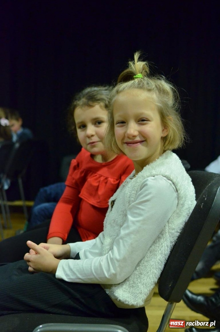 Zdjęcie w galerii na portalu naszraciborz.pl: Taniec elfów zabrzmiał w RCK  wiadomości z regionu