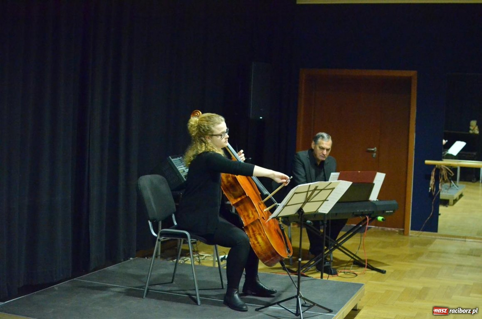 Zdjęcie w galerii na portalu naszraciborz.pl: Taniec elfów zabrzmiał w RCK  wiadomości z regionu