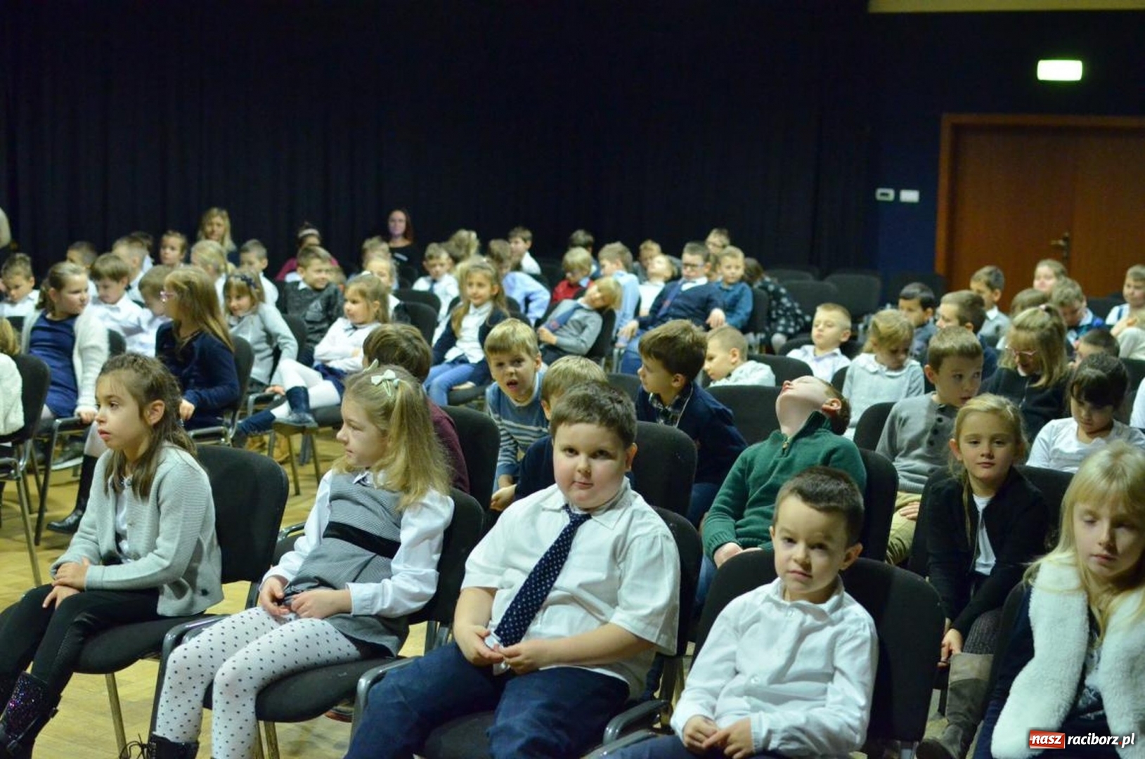 Zdjęcie w galerii na portalu naszraciborz.pl: Taniec elfów zabrzmiał w RCK  wiadomości z regionu